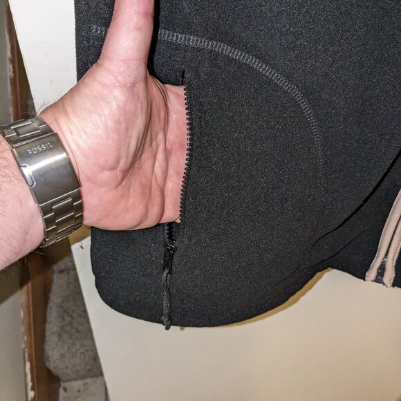 Roundy Ridge Clothing Men’s Large Fleece Zipper Vest Black With Tan Trim - Picture 2 of 7